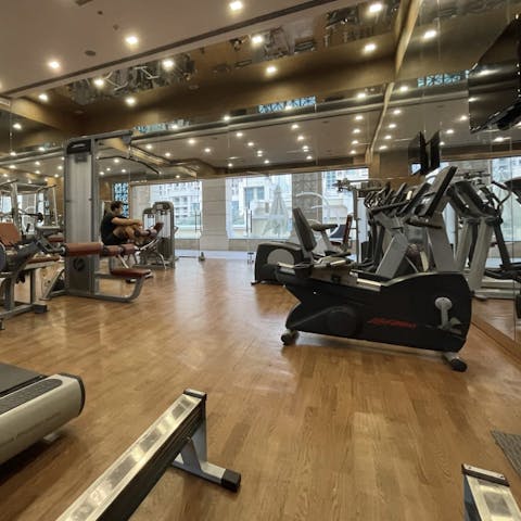Start your days with a productive workout session in the shared gym with views of the Dubai skyline