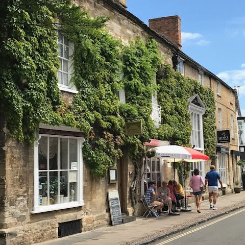 Head out and explore Woodstock’s charming lanes