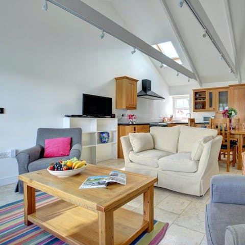 Sip your morning coffee on the plump sofa before lacing up your walking boots and exploring Polruan