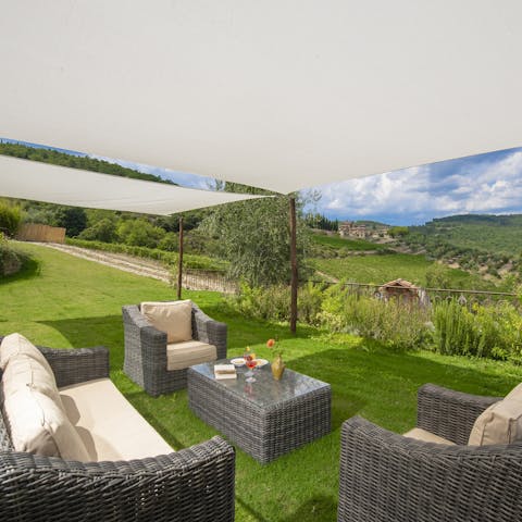 Sink into the outdoor lounge with a bottle of the Chianti you picked up from the vineyard 