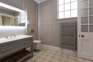 Grand Vista image 7