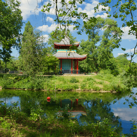 Take a picnic to Victoria Park on a sunny day, just fifteen minutes away on foot