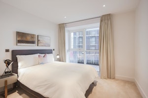 The Master Suite image 3