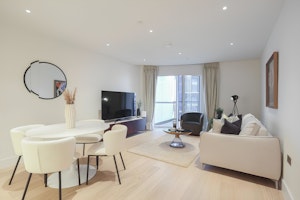 The Master Suite image 1