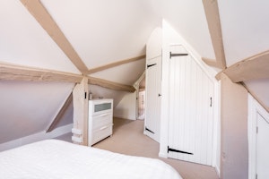 Wisteria House image 8