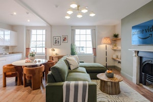 Redland Retreat image 1