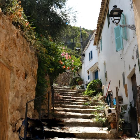 Stay in the village of Banyalbufar on Mallorca's northwestern coast