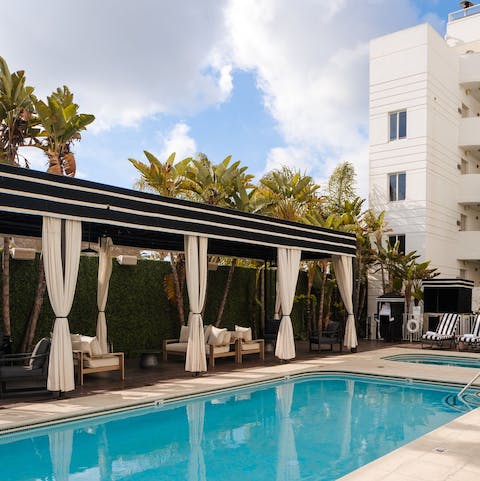 Make the most of the Cali sunshine in and around the communal pool