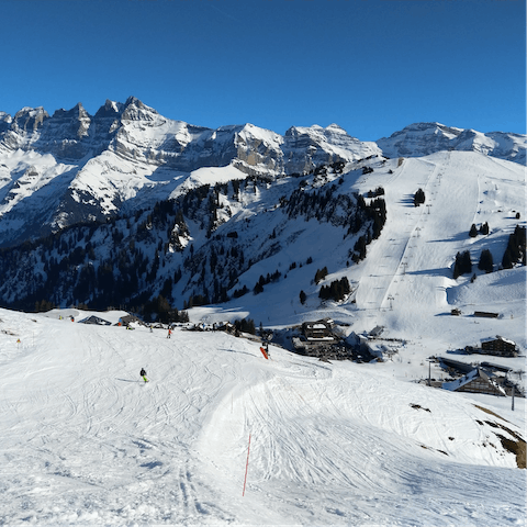 Hit the slopes in Lenzerheide – the nearest ski run is a seven-minute walk away