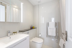 Belgravia Blue image 6