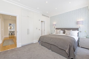 Belgravia Blue image 4