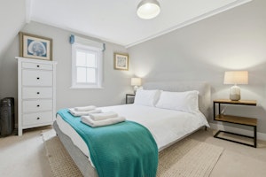 Oyster Shore image 11