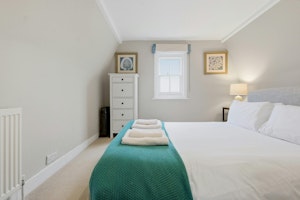 Oyster Shore image 6