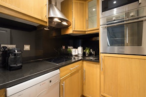 Earl's Court Elegance image 14