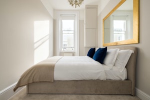 Earl's Court Elegance image 6