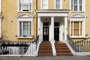 Earl's Court Elegance image 5