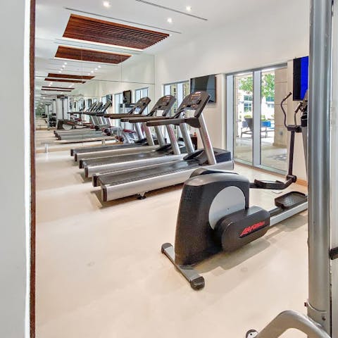 Keep up with exercise in the fully-equipped shared gym