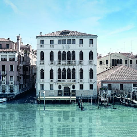 Enjoy direct access to the Grand Canal from the building's water door