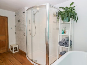 The River Cottage image 10