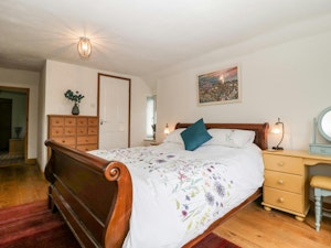 The River Cottage image 7