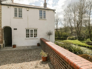 The River Cottage image 6