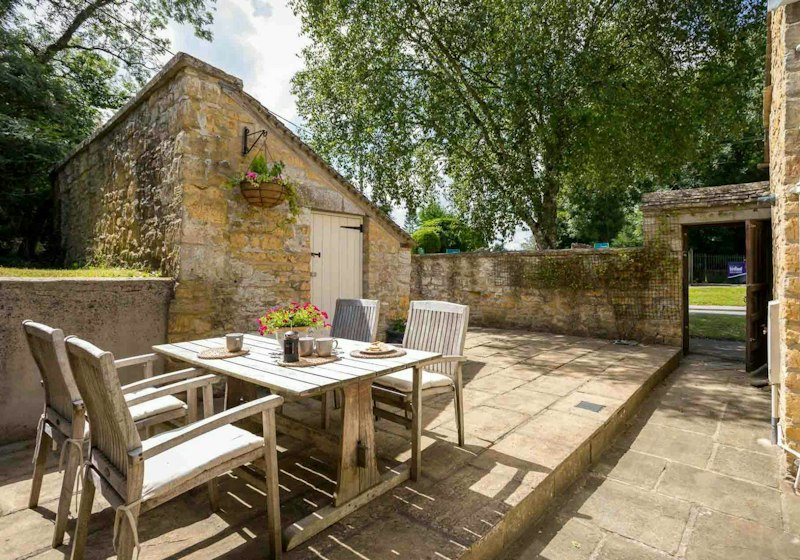 Cotswold Escape main image
