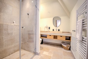 Stately Retreat image 8
