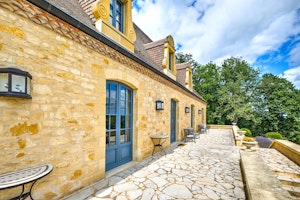 Stately Retreat image 6