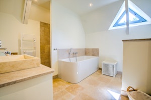Stately Retreat image 5