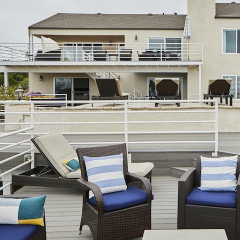 Make the most of the sea view from the home's decks and balconies