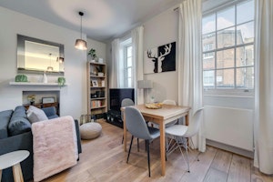 Fitzrovia Hideaway image 8