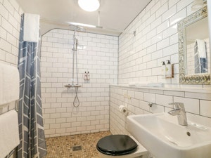 The Shooting Lodge image 10