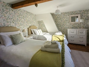 The Woodlark image 12