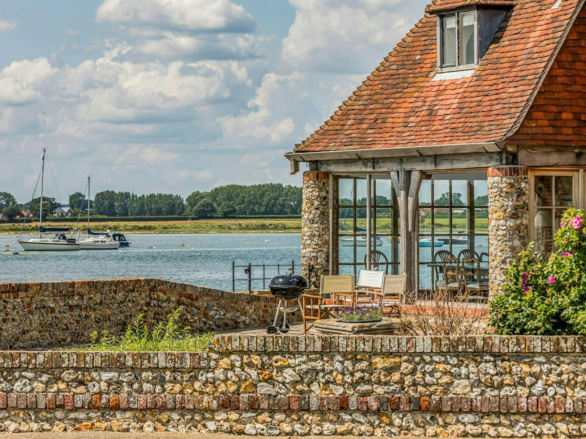 Harbour's View, South East