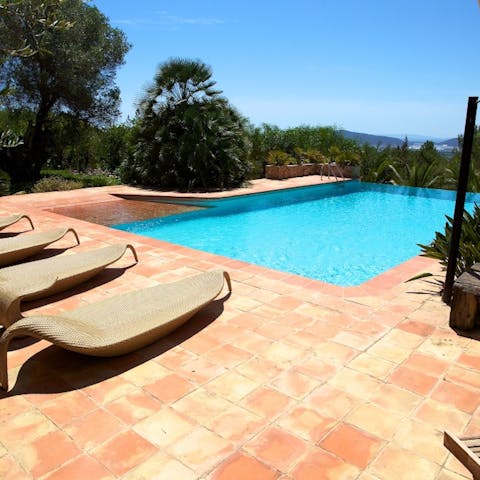 Jump into the infinity swimming pool and cool off during summer afternoons