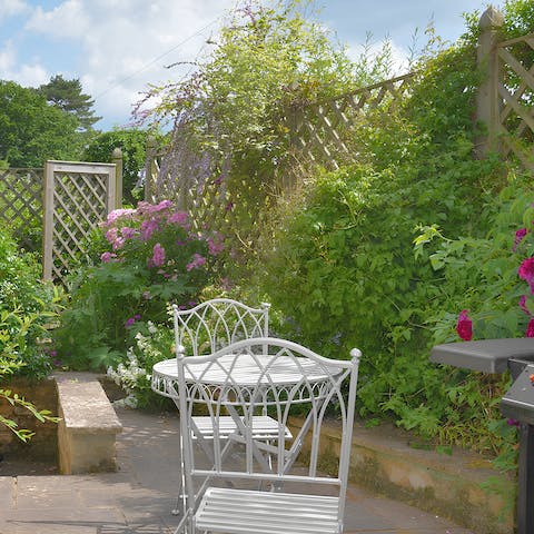 Enjoy a romantic barbecue in the rear terrace