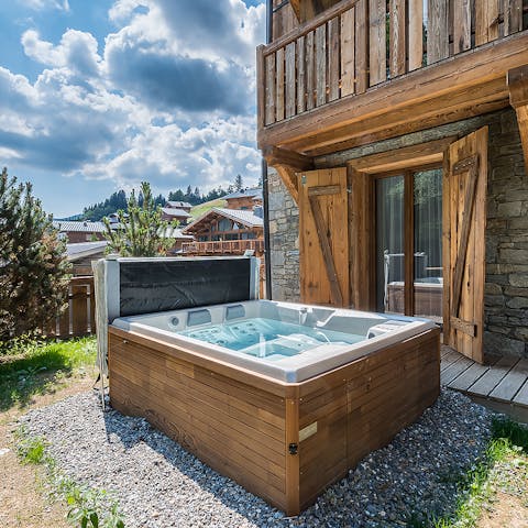 De-stress with a nice soak in the hot tub