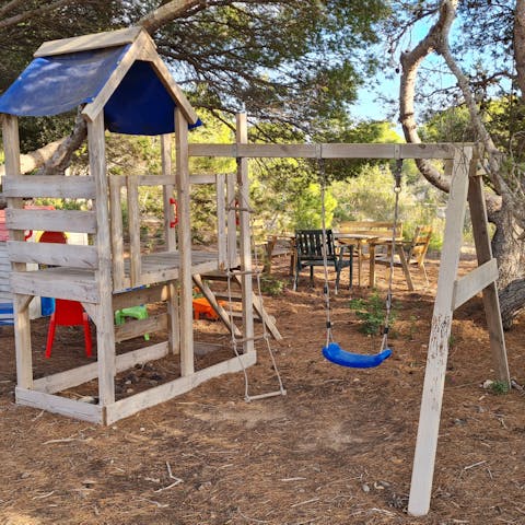 Relax while the little ones have fun in the playground