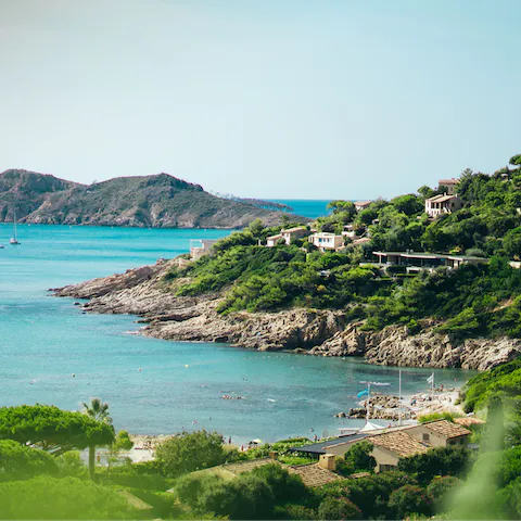 Spend the day exploring the beautiful beaches of the Côte d'Azur 