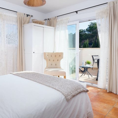 Roll out of bed and onto your own private balcony, complete with sun loungers and seating