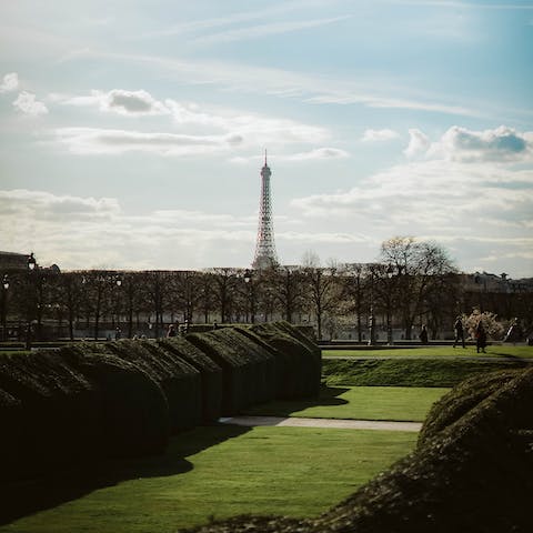 Wander over to the beautiful Jardin des Tuileries in ten minutes and admire the quintessentially Parisian views