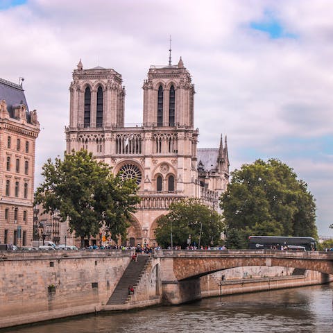 Stroll along the Seine to Notre Dame, thirty minutes away 