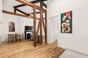 Beams above Voltaire image 6