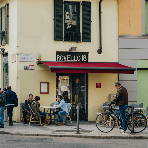 Pause for delicious evening drinks in a local bar