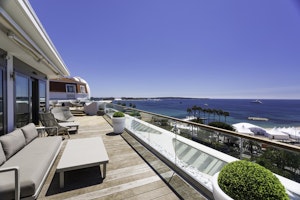 Designs of Cannes image 1