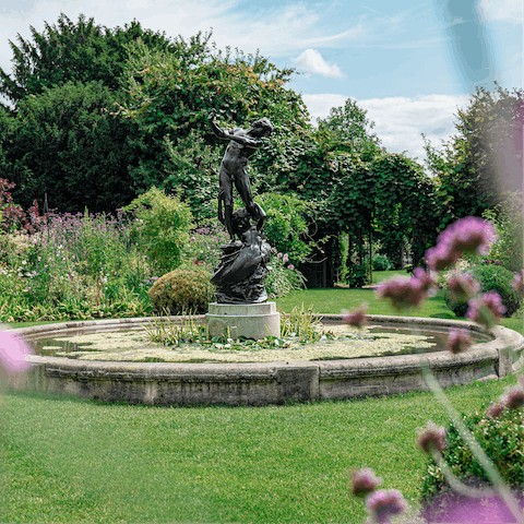 Escape the urban hustle and bustle with a stroll around Regent's Park, only fifteen minutes' walk from your front door
