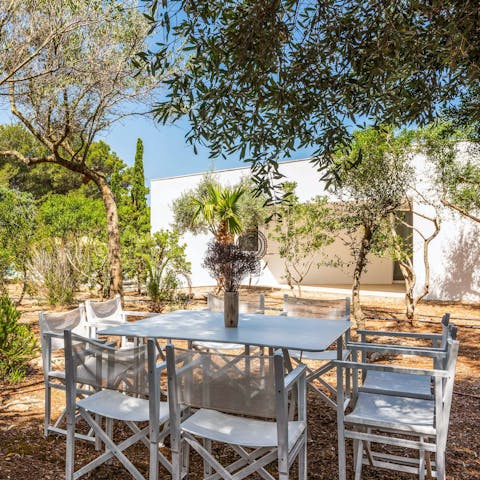 Dine alfresco after exploring the nearby Natural Park S'Albufera des Grau