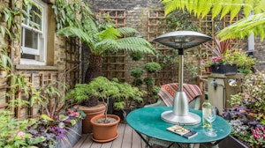 Victorian Garden image 6