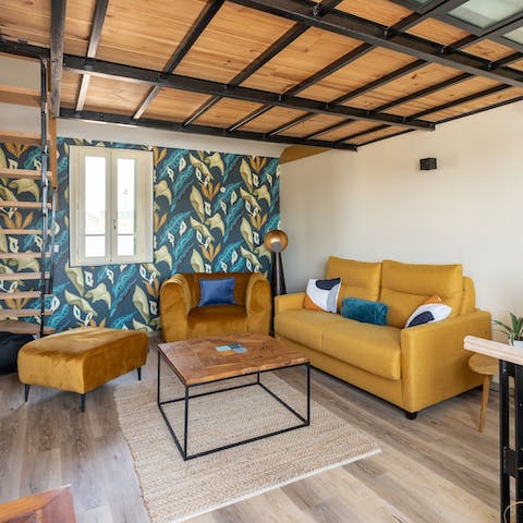Stretch out in the living room after a day amidst the fresh sea air