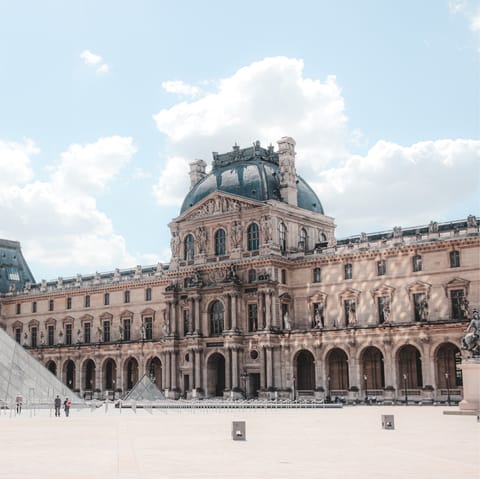 Take a breezy walk down to the Louvre Museum with its iconic portfolio